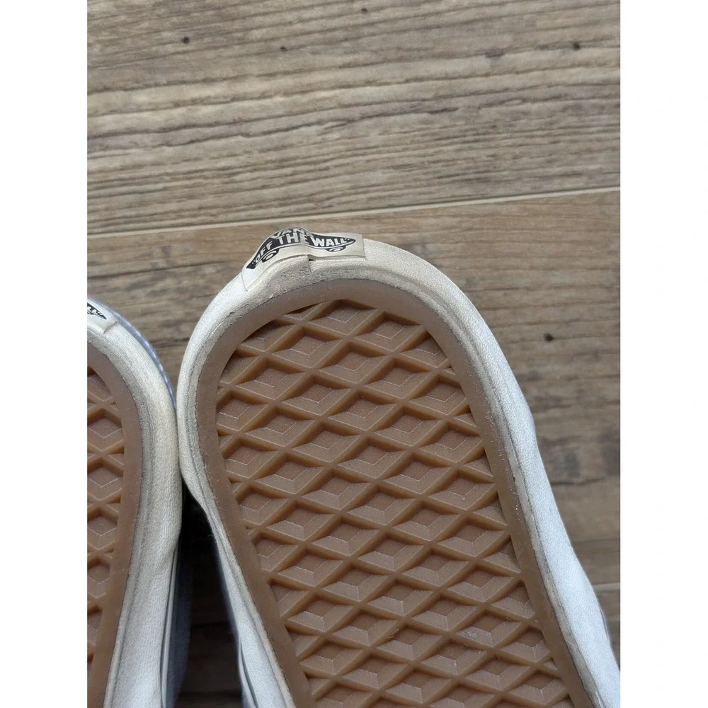Vans Classic Slip-On Skate Shoes Unisex Size 9.5W / 8M‎ Gray Casual Style